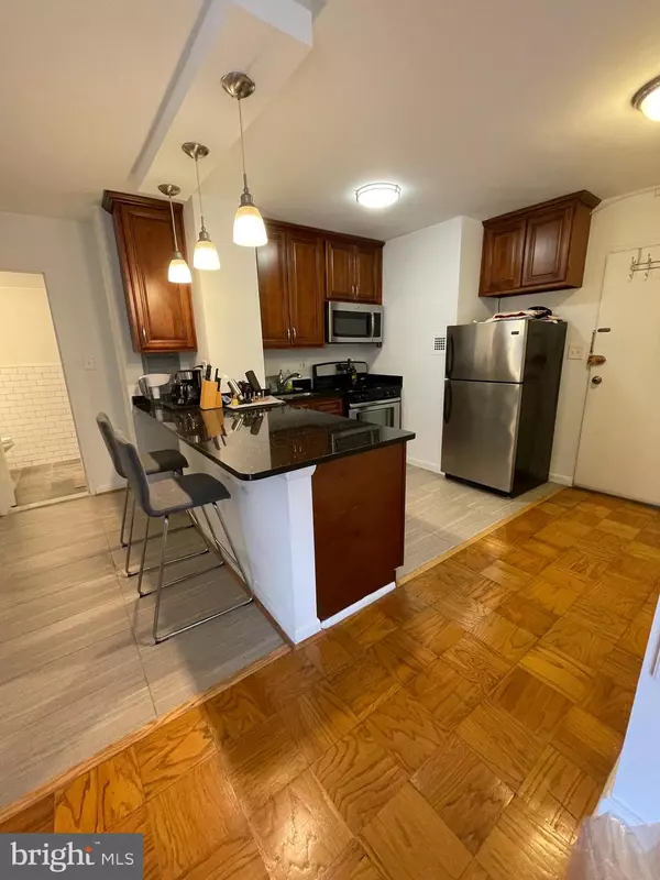 Washington, DC 20037,922 24TH ST NW #209