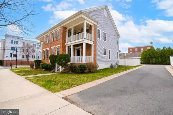 Robbinsville, NJ 08691,92 UNION ST