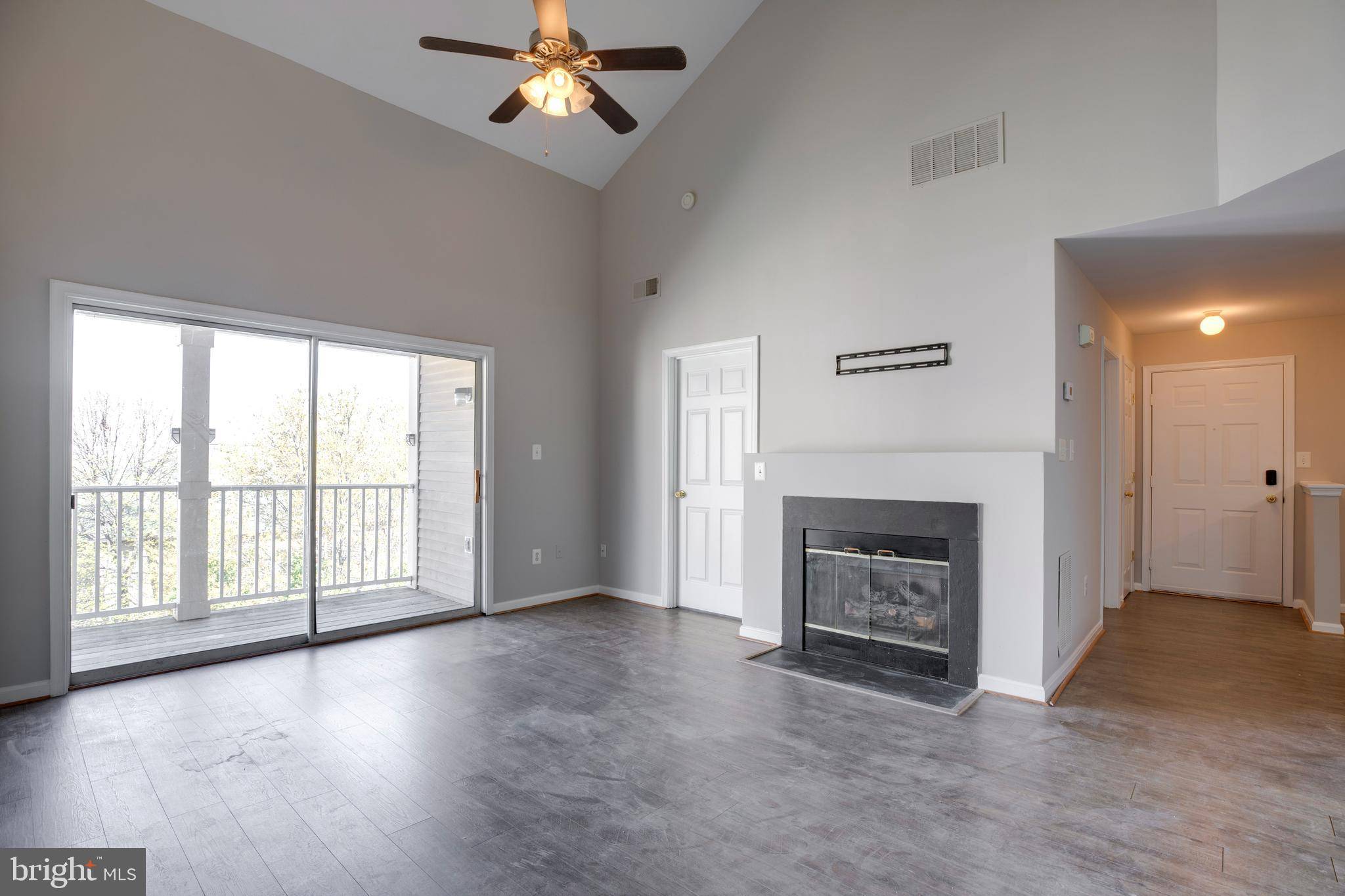 Woodbridge, VA 22191,1055 GARDENVIEW LOOP #402