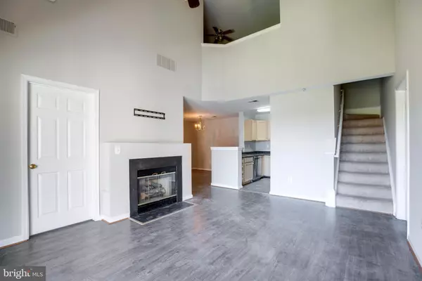 Woodbridge, VA 22191,1055 GARDENVIEW LOOP #402