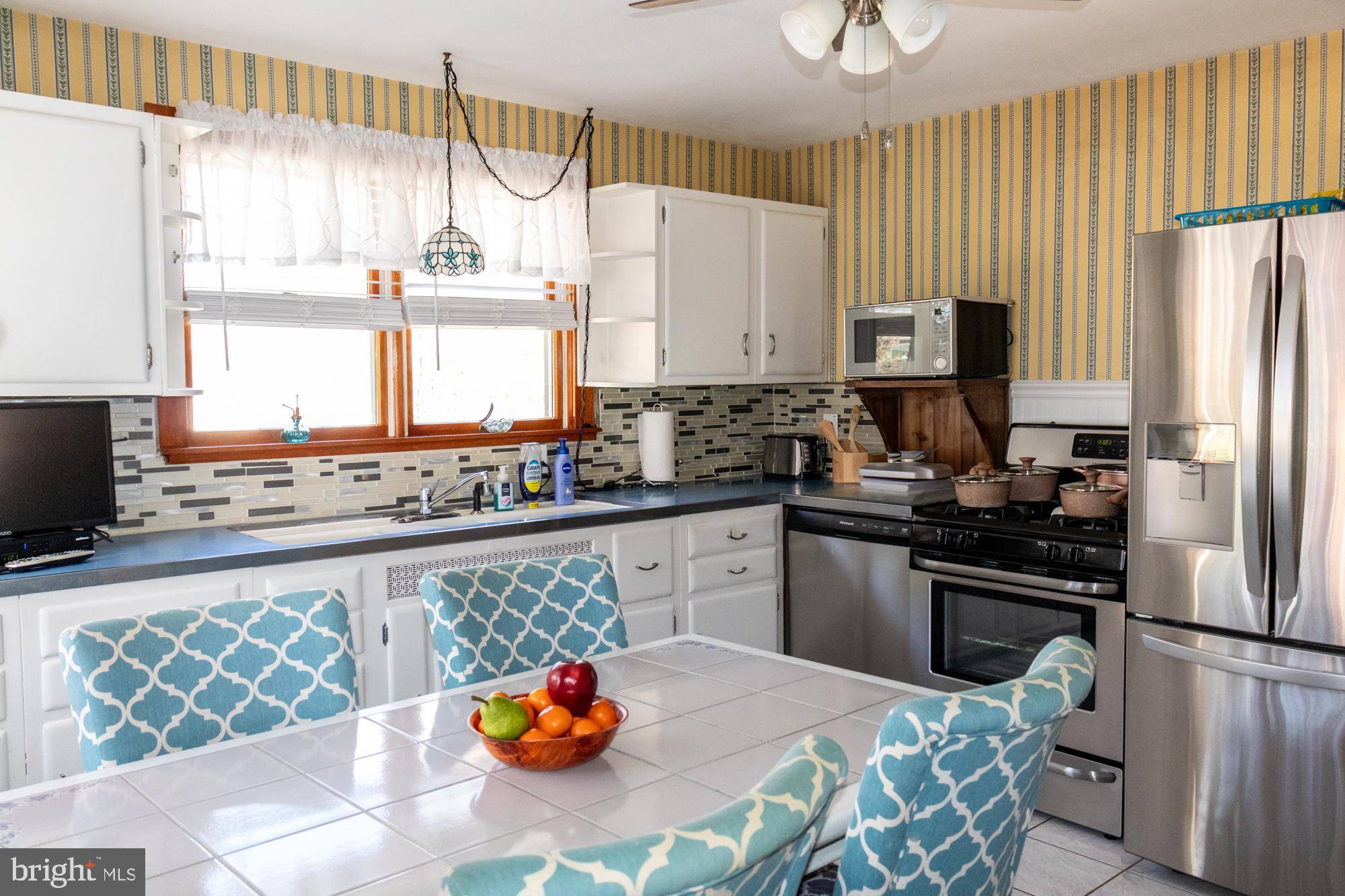 Hamilton, NJ 08610,634 WHITEHORSE HAMILTON SQUARE RD