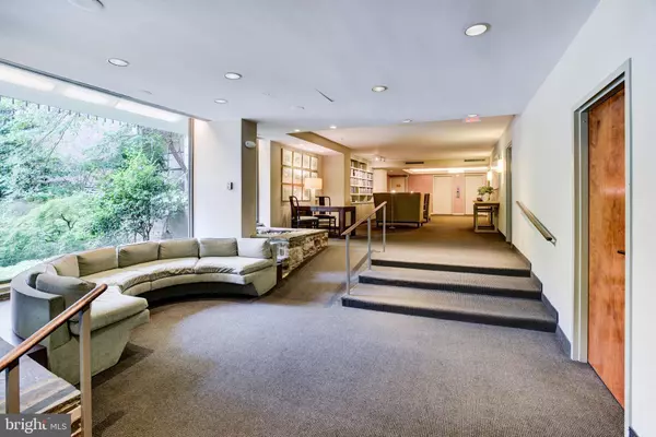 Washington, DC 20016,4100 CATHEDRAL AVE NW #512