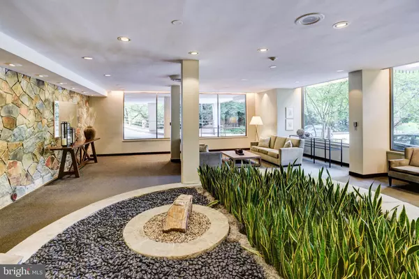 Washington, DC 20016,4100 CATHEDRAL AVE NW #512