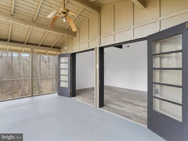 Front Royal, VA 22630,92 SHADY TREE LN