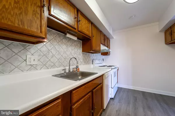 Laurel, MD 20723,9015 N LAUREL RD #I