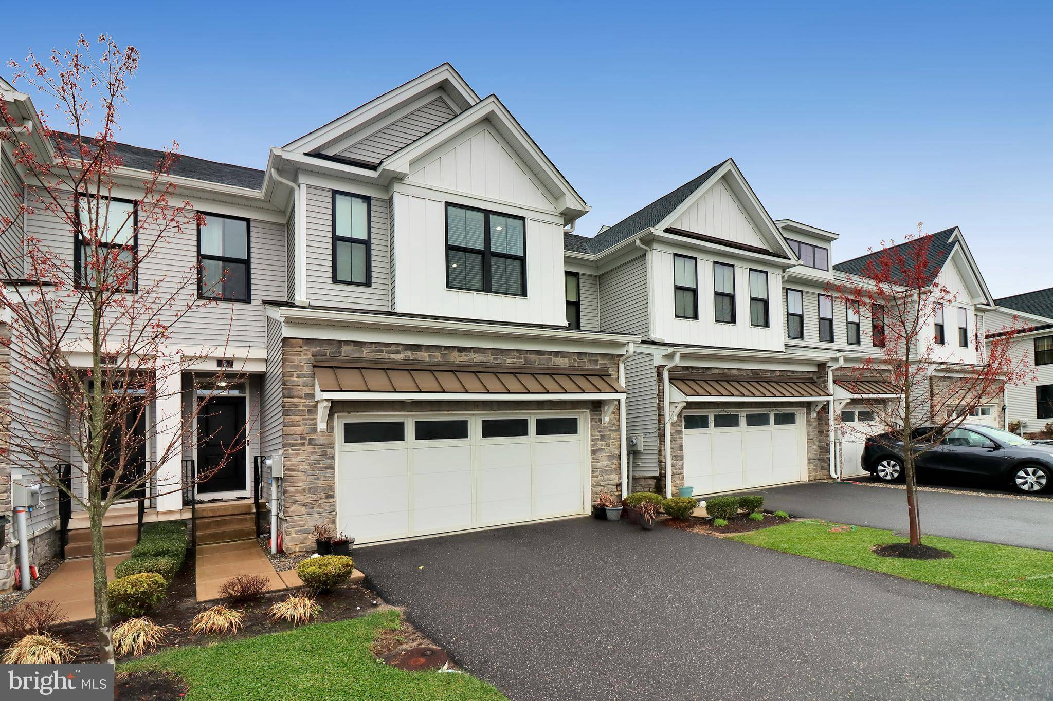 Monroe Township, NJ 08831,9 CLOVER LN