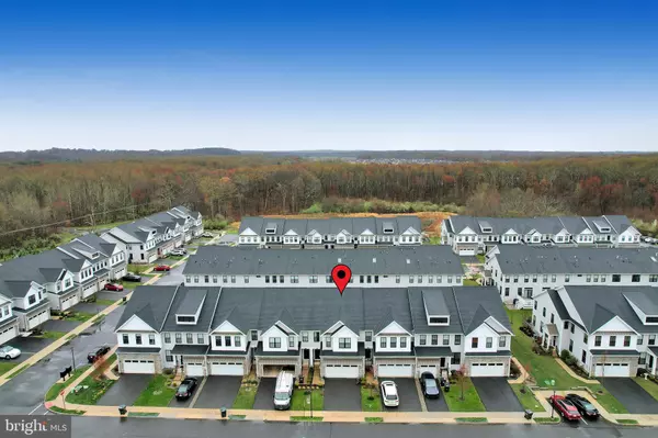 Monroe Township, NJ 08831,9 CLOVER LN