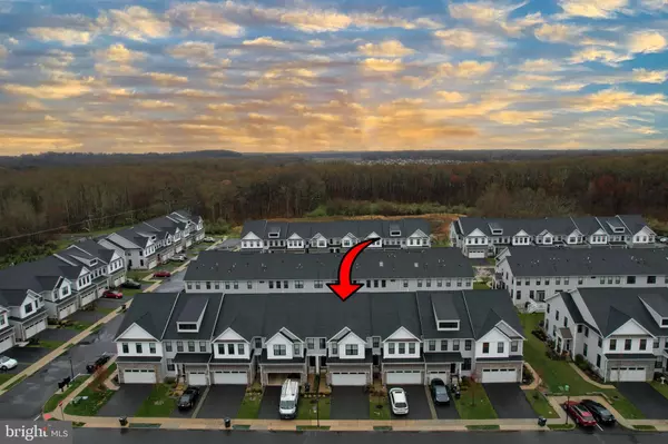 Monroe Township, NJ 08831,9 CLOVER LN