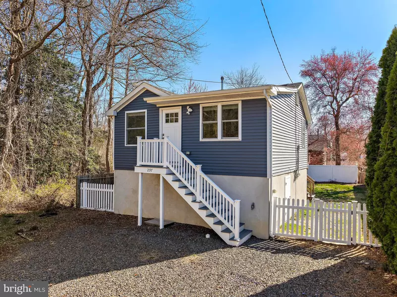 297 HURLEY AVE, Bayville, NJ 08721