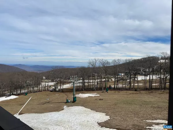 Roseland, VA 22967,903 DIAMOND HILL CONDOS