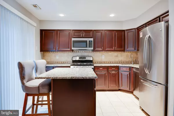 Trenton, NJ 08691,203 WAVERLY CT