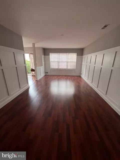 Robbinsville, NJ 08691,203 WAVERLY CT