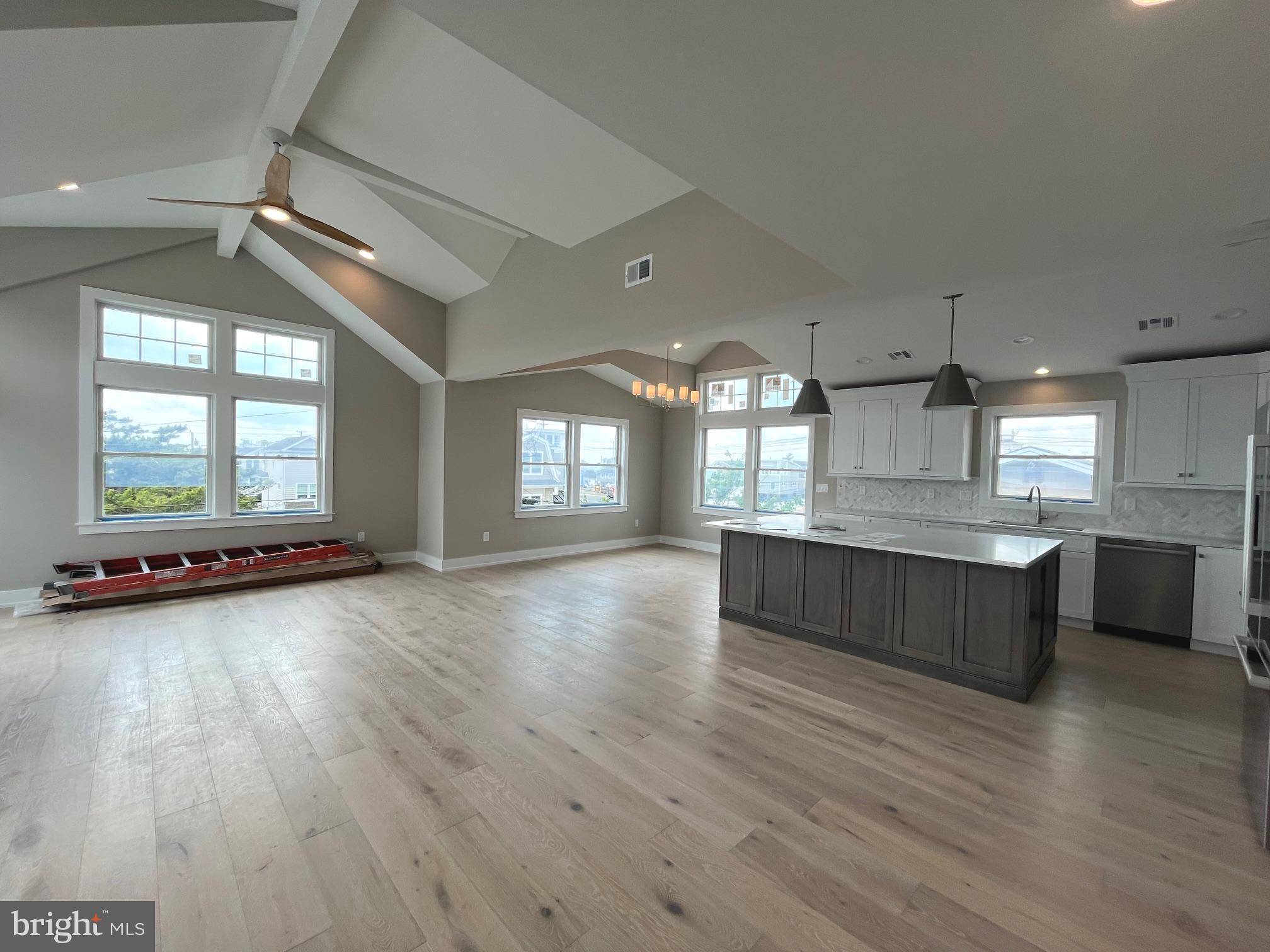 Long Beach Township, NJ 08008,7 E 39TH
