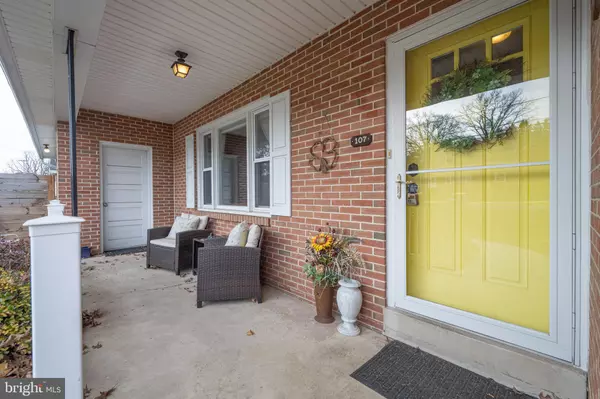 Seven Valleys, PA 17360,107 CHURCH ST