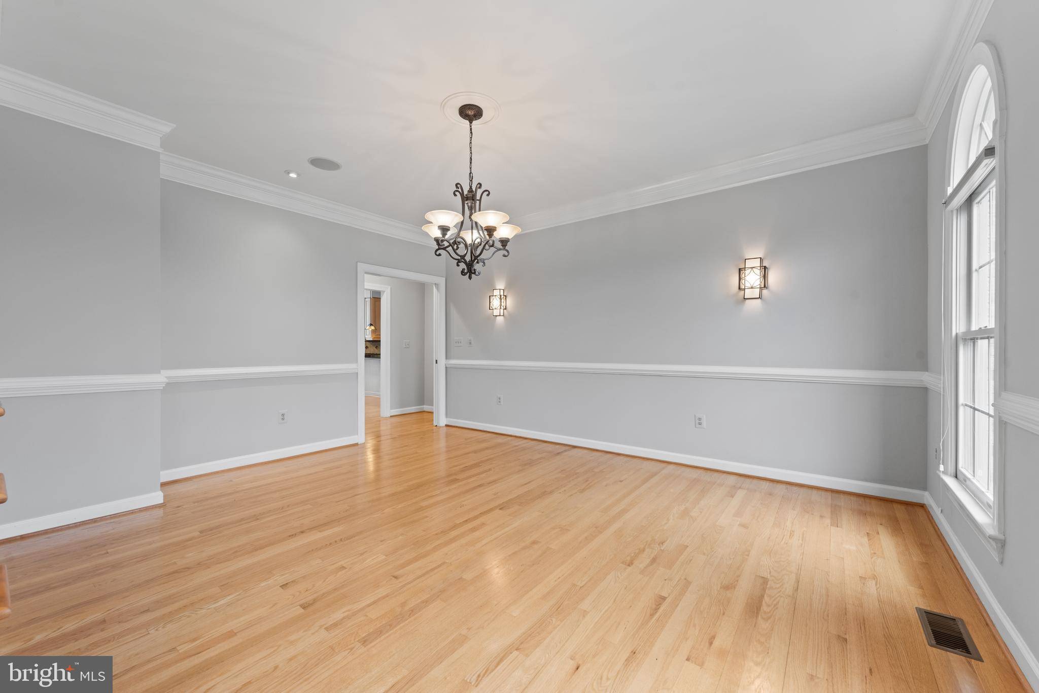 Vienna, VA 22182,1605 LUPINE DEN CT