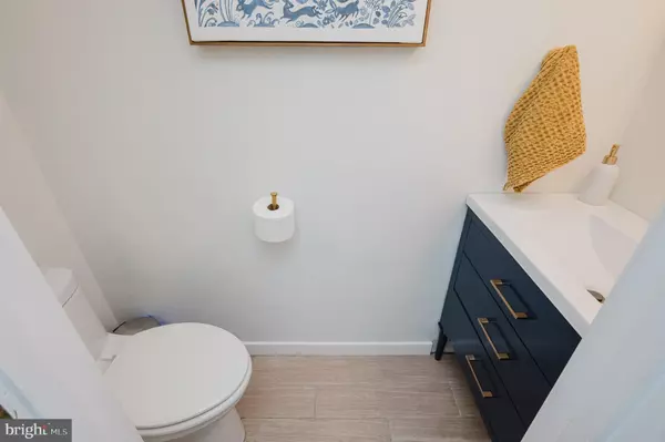 Baltimore, MD 21236,9528 HALLHURST RD