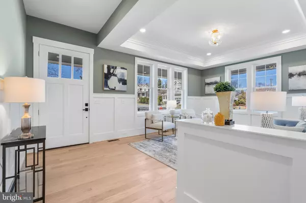 Arlington, VA 22207,5900 35TH ST N