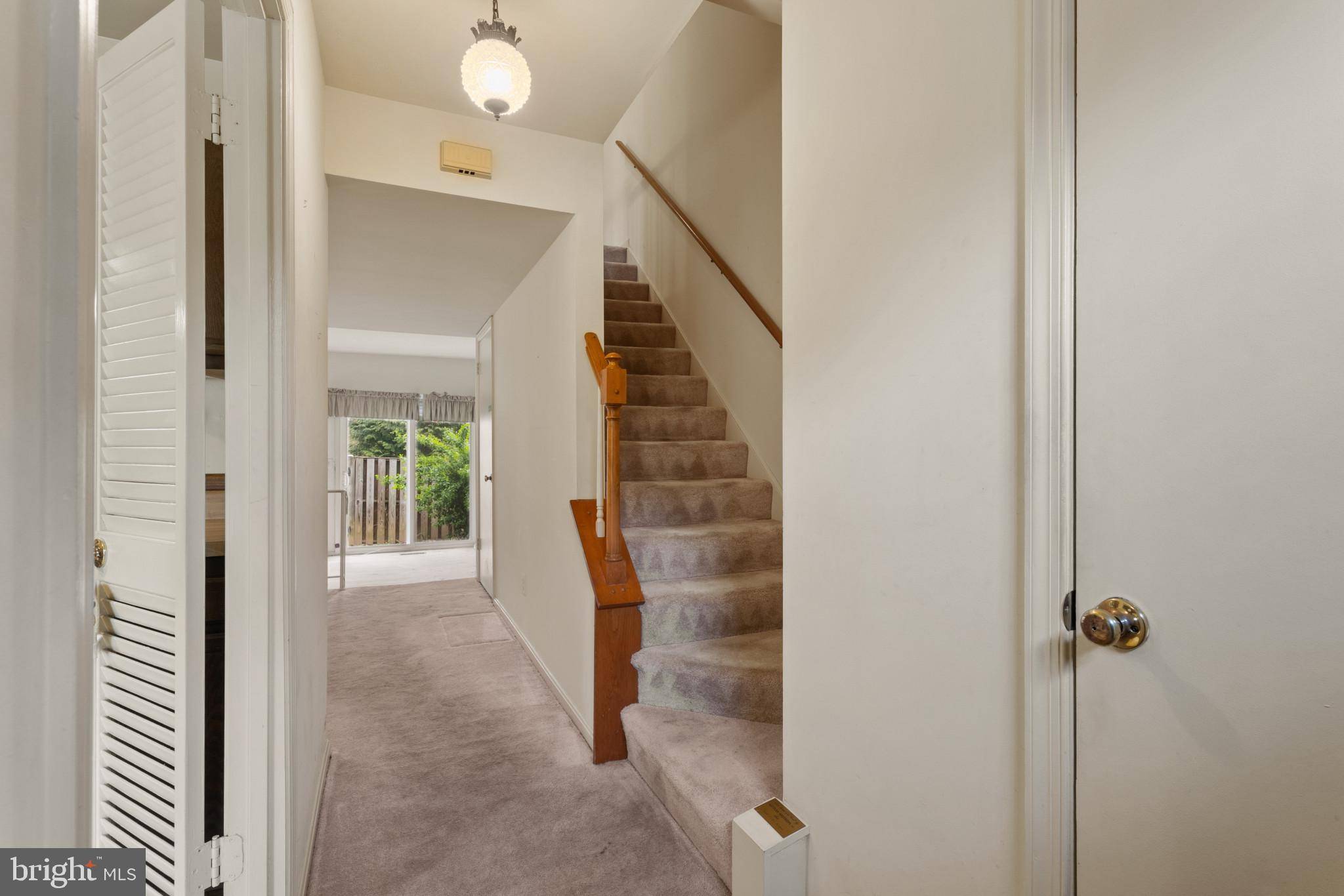 Montgomery Village, MD 20886,9211 WEATHERVANE PL
