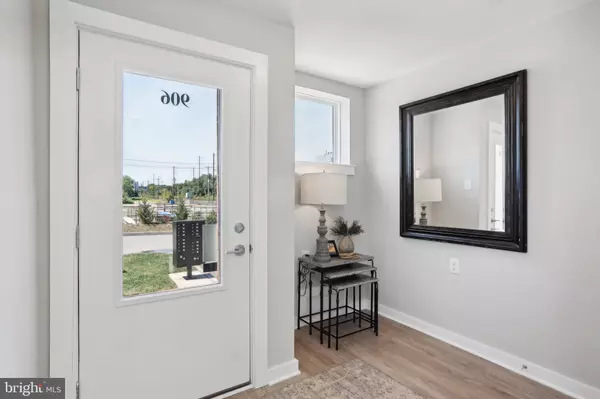 Conshohocken, PA 19428,917 RIVERPLACE DR #17M