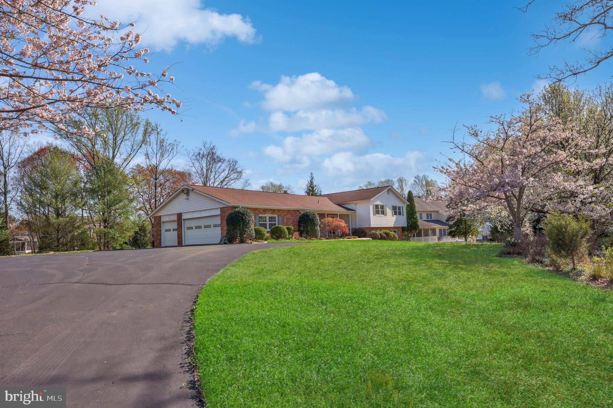 Herndon, VA 20171,12801 OXON RD