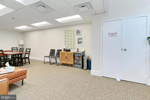 Alexandria, VA 22314,1008 PENDLETON ST