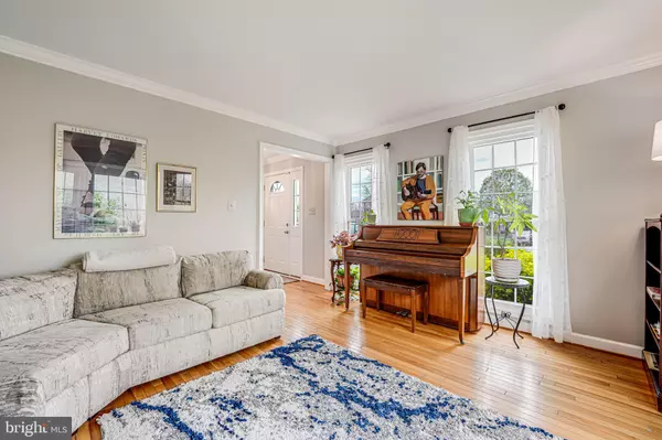 Centreville, VA 20120,5215 BELLE PLAINS DR