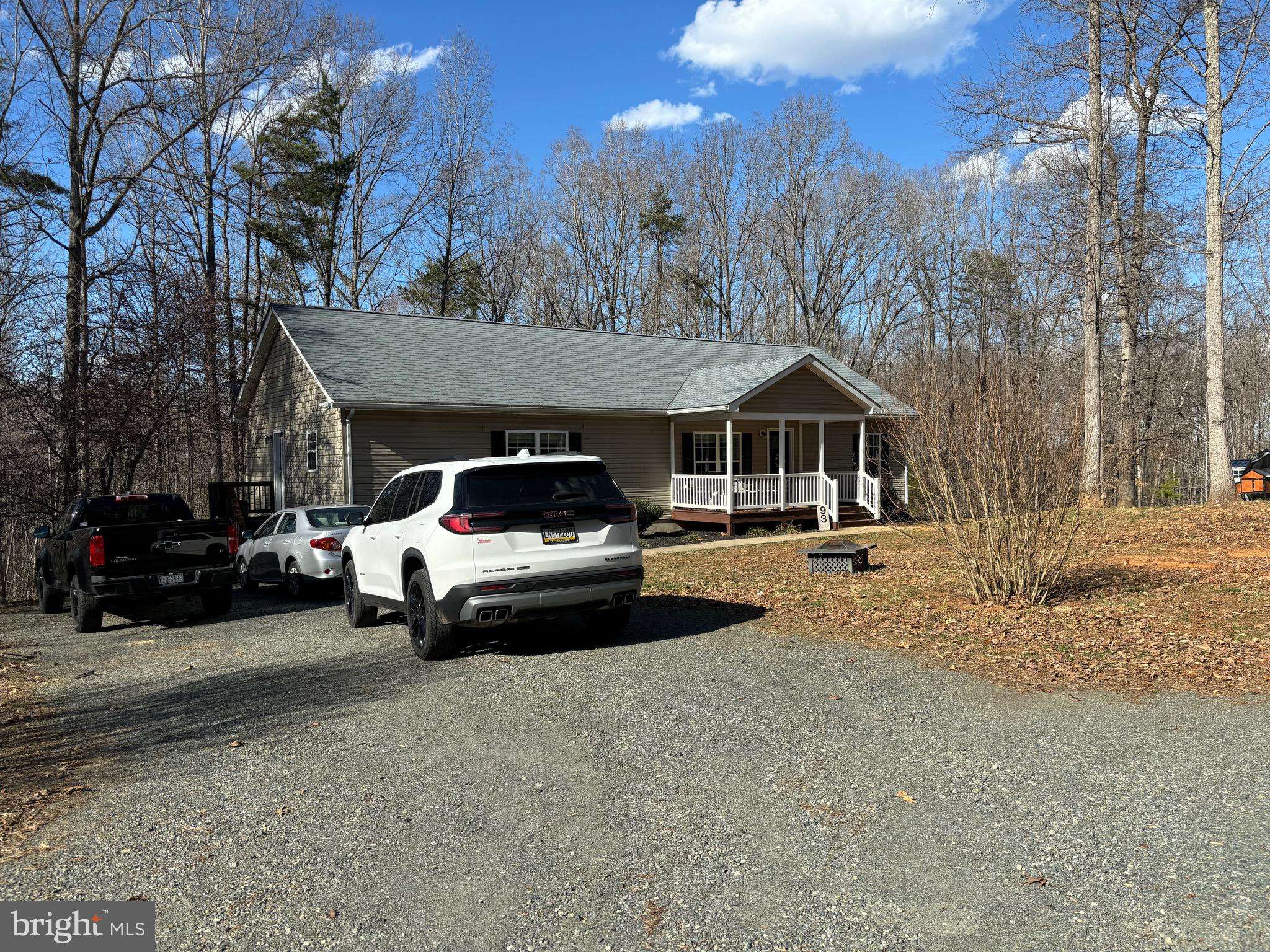 Louisa, VA 23093,93 EVERGREENS DR