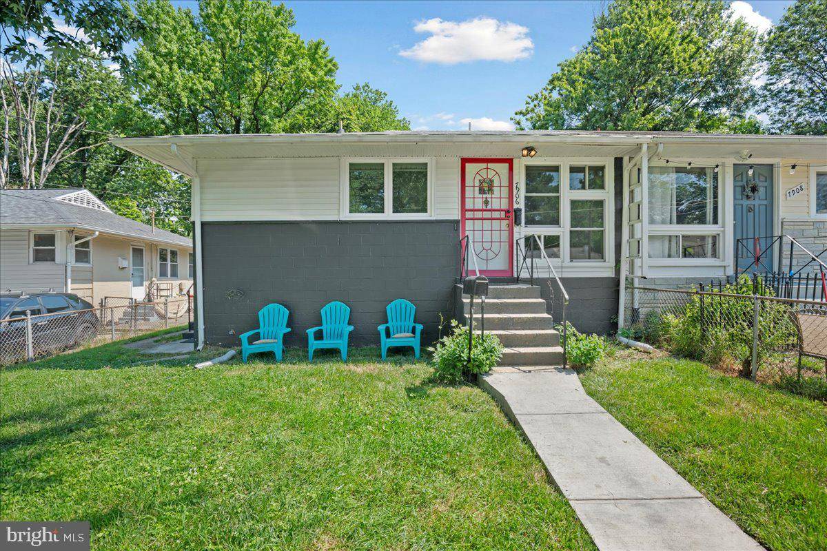 Landover, MD 20785,7906 ROXBURY CT