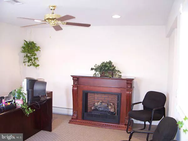 Phillipsburg, NJ 08865,80 BROAD