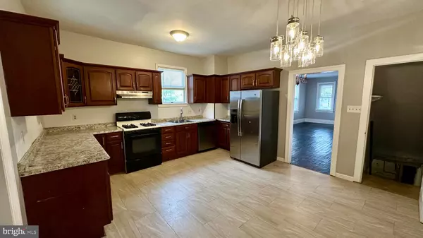 Riverside, NJ 08075,330 KOSSUTH ST