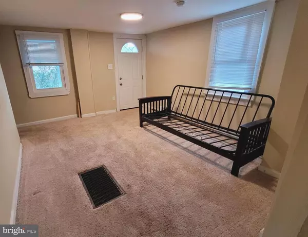 Phoenixville, PA 19460,37 SPRING LN