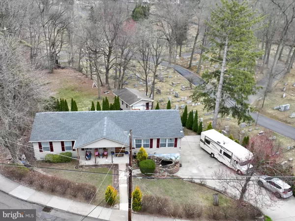 Pottsville, PA 17901,206 N 16TH ST