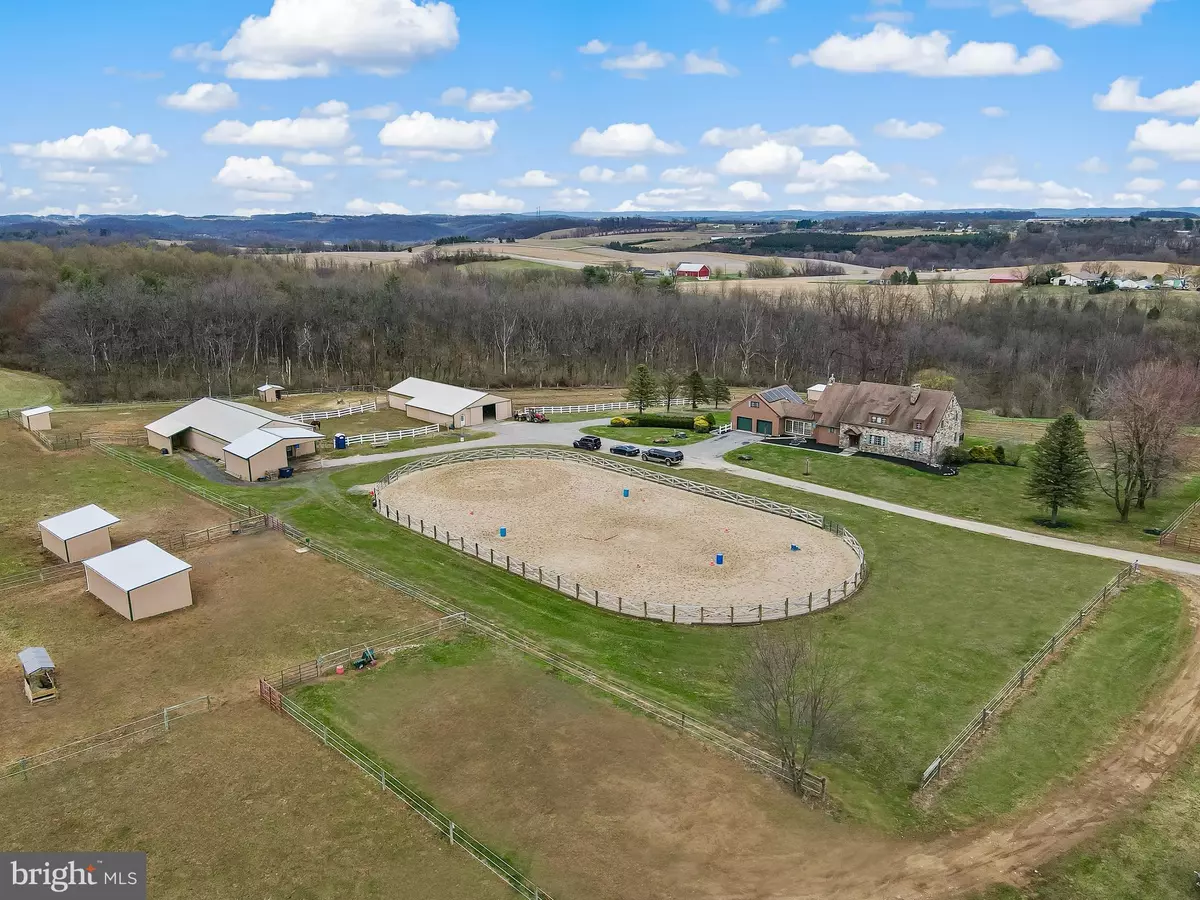 Lenhartsville, PA 19534,332 BLUE ROCKS RD