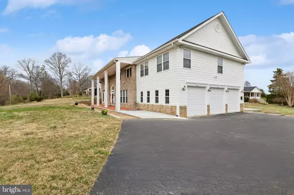 Oakton, VA 22124,10828 MILLER RD