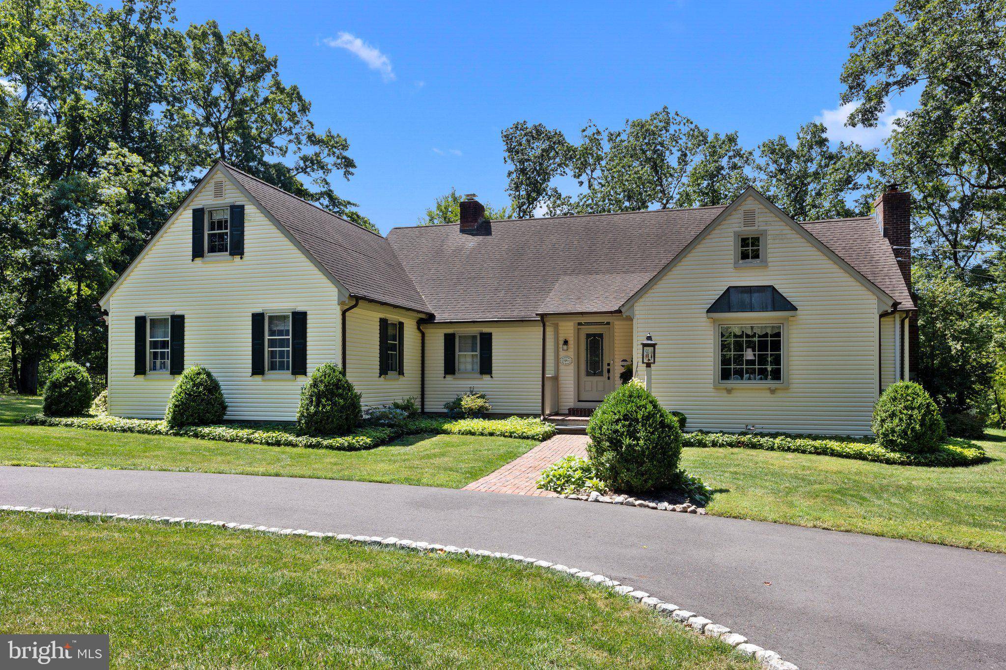 2230 HUNTINGDON RD, Huntingdon Valley, PA 19006