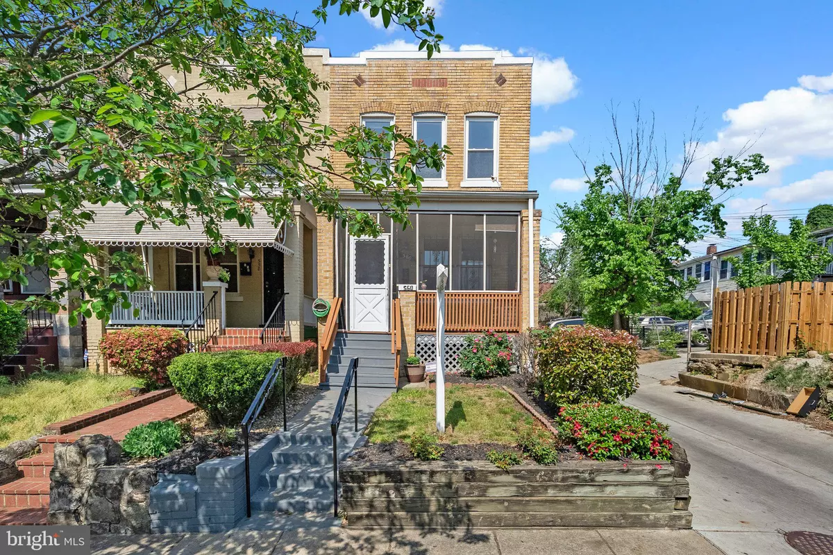 Washington, DC 20002,560 25TH PL NE