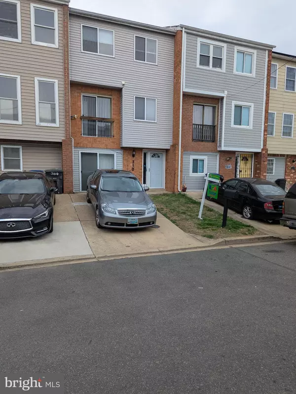 710 BONINI RD SE, Washington, DC 20032