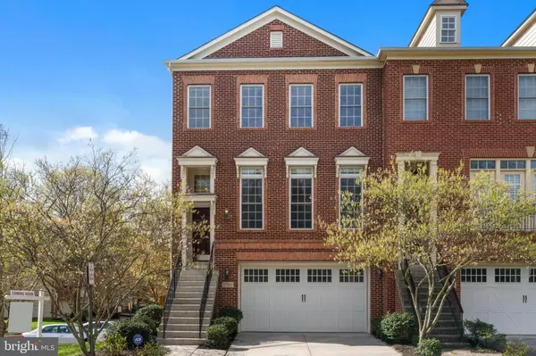 Vienna, VA 22181,2794 MARYWOOD OAKS LN
