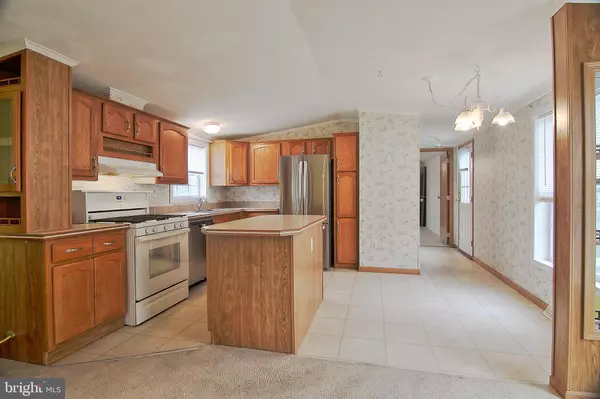 Green Lane, PA 18054,504 MAPLE DR