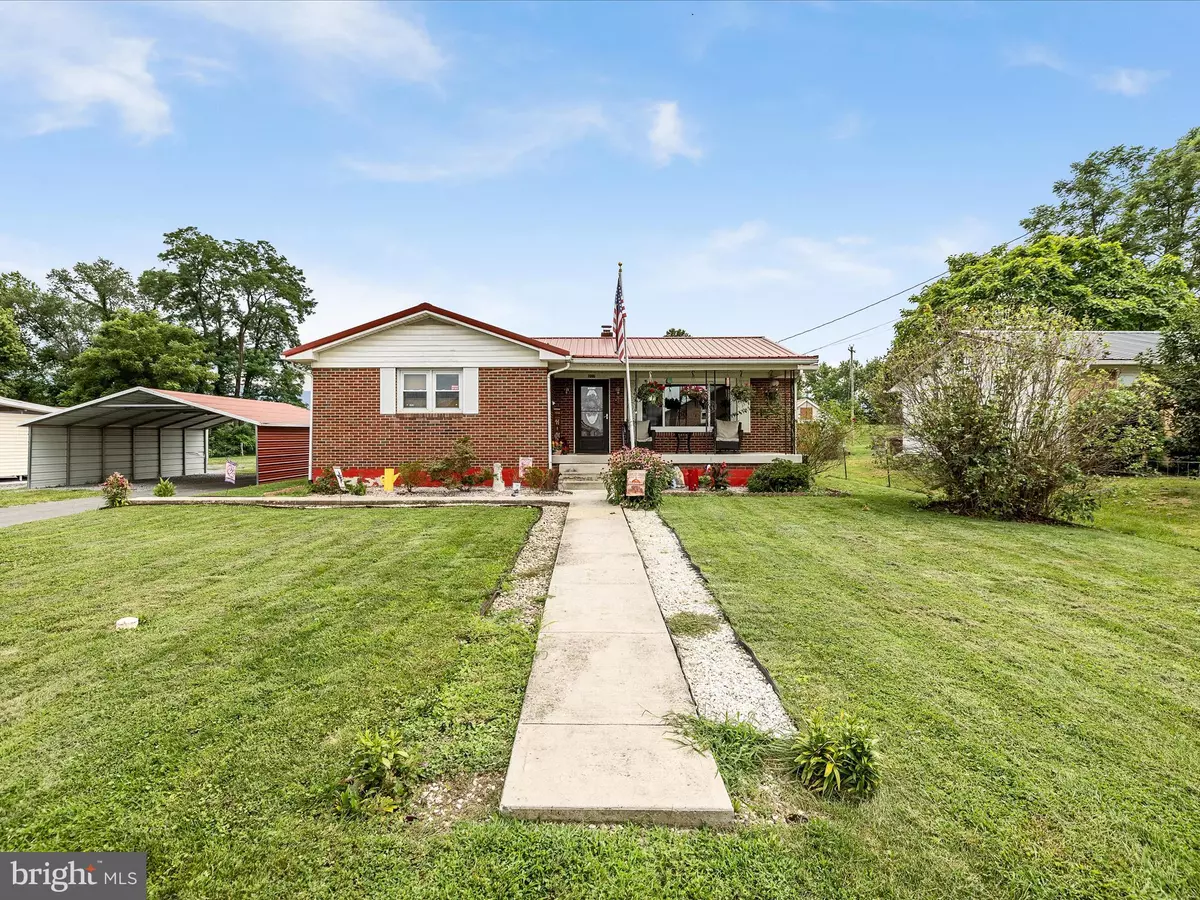 Moorefield, WV 26836,207 CLEMENTS ST
