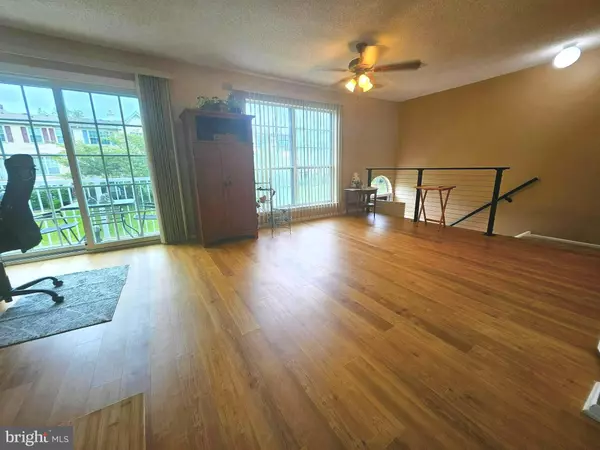 Hamilton, NJ 08619,71 CHAMBORD CT