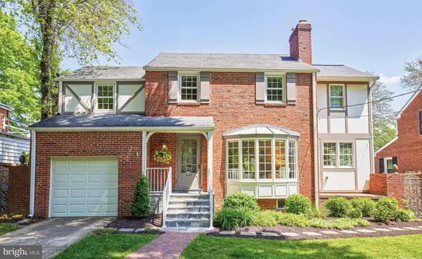 1127 N GEORGE MASON DR,  Arlington,  VA 22205