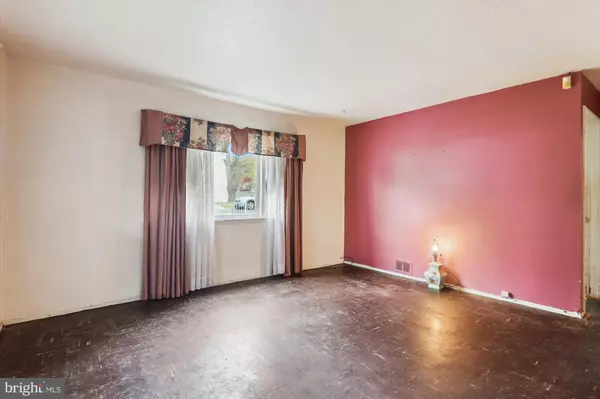 Capitol Heights, MD 20743,628 CLOVIS AVE