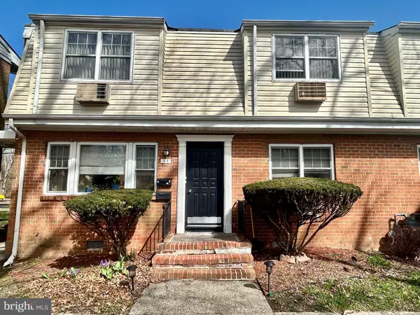 130J THE ORCHARD, Cranbury, NJ 08512