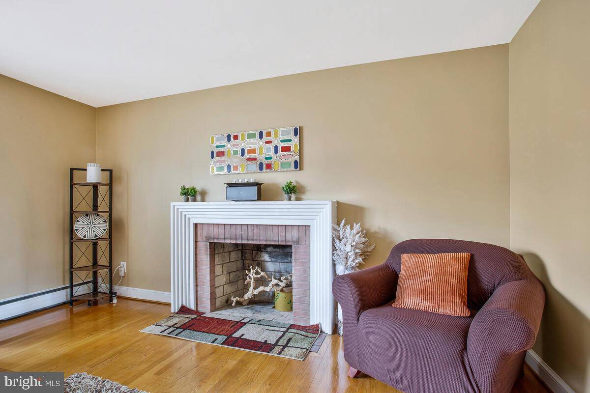 Hyattsville, MD 20782,7105 PONY TRAIL LN