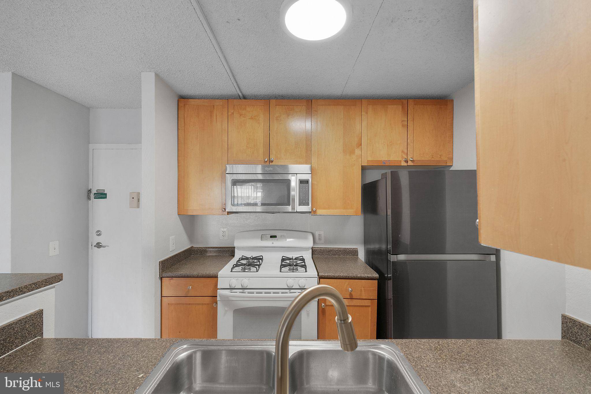 Alexandria, VA 22304,60 S VAN DORN ST #116