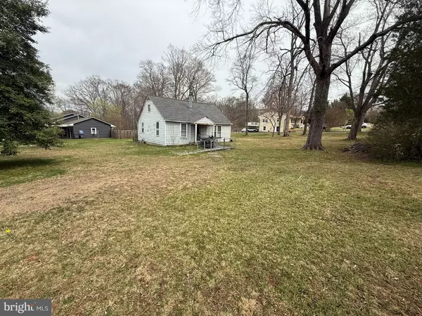 Manassas, VA 20111,7923 MAPLEWOOD DR