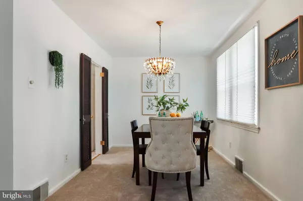 Broomall, PA 19008,9 STRATHAVEN DR