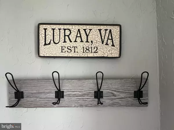 Luray, VA 22835,402 LURAY AVE