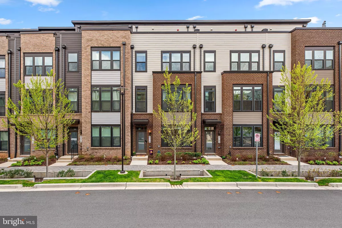 Rockville, MD 20855,8178 RED HOOK ST